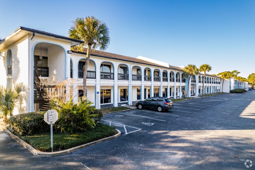 2228-2356 Winter Woods Blvd, Winter Park, FL to rent - Building Photo - Image 1 of 10