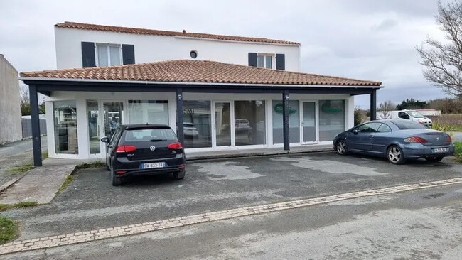 Location Commerce 48 m² à 126 m²