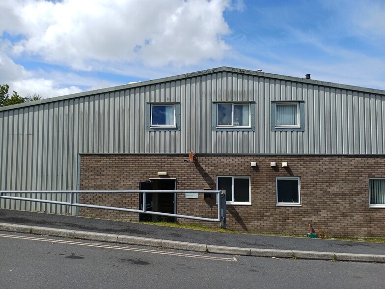3A Darklake Vw, Plymouth to rent - Building Photo - Image 2 of 2