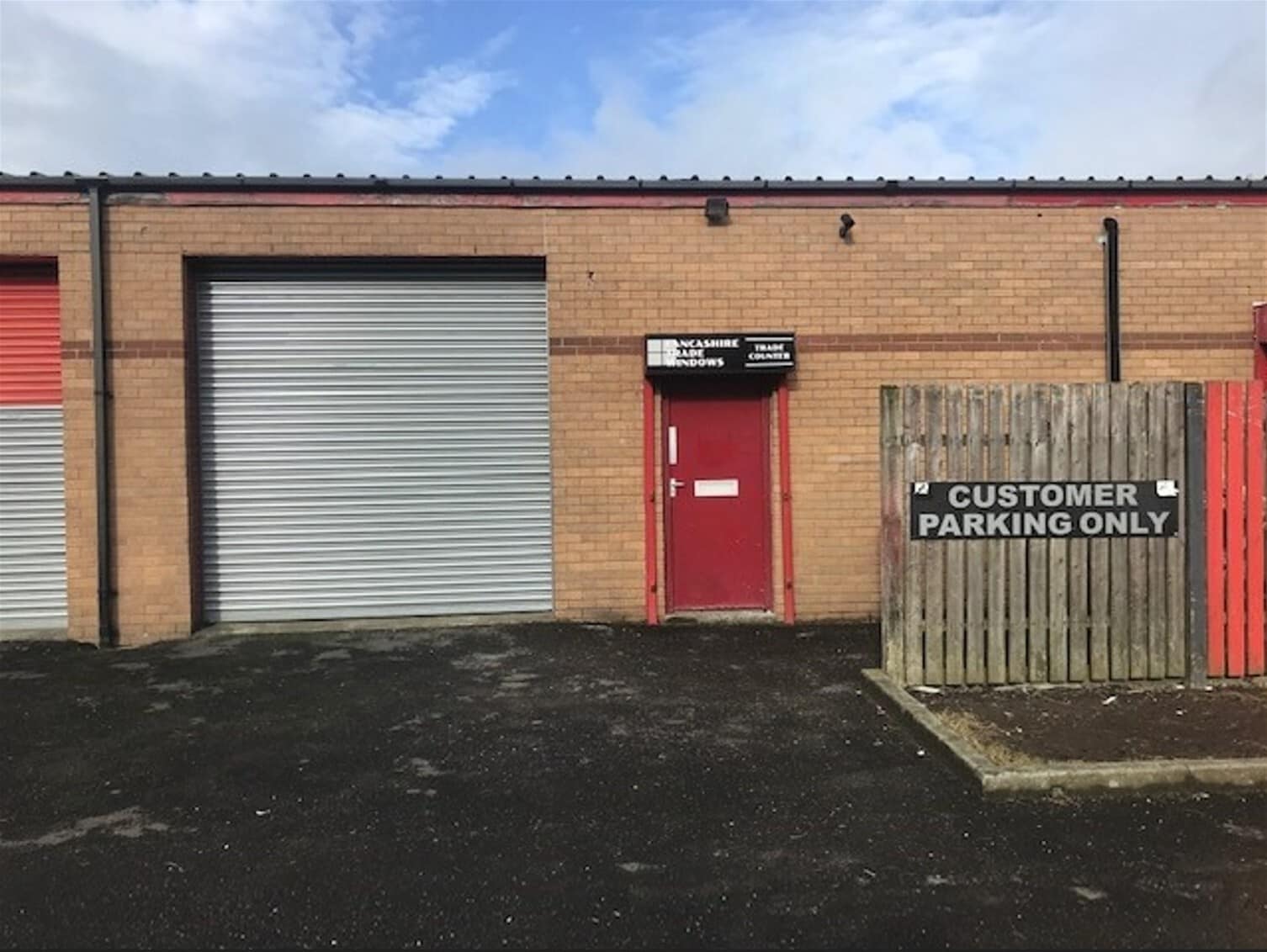 Farrington Ct, Burnley to rent Building Photo- Image 1 of 3