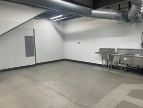 1430 SE Water Ave, Portland, OR to rent Interior Photo- Image 2 of 7