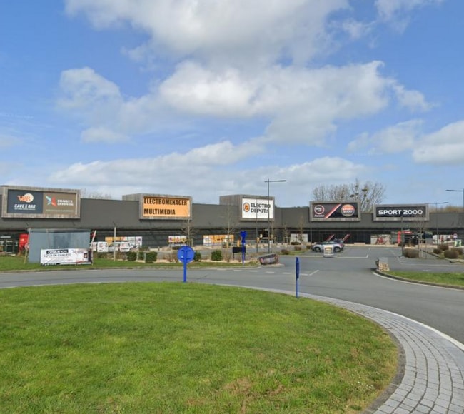 Location Commerce 1 222 m²