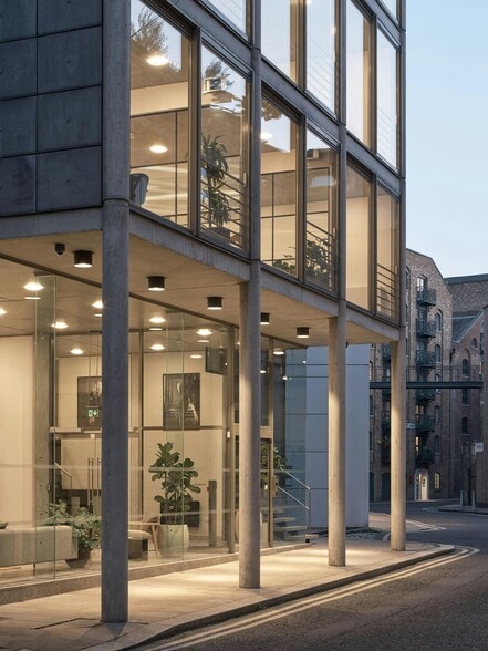 22 Shad Thames, London to rent - Building Photo - Image 2 of 10