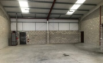 15-17 Alan Farnaby Way, Sheriff Hutton to rent Interior Photo- Image 1 of 2