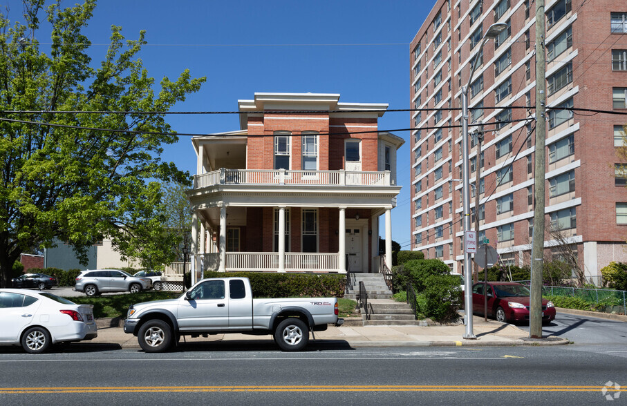 3818 Roland Ave, Baltimore, MD for rent - Building Photo - Image 1 of 4