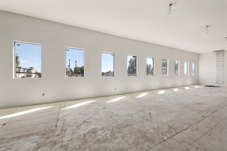 6600 Lexington Ave, Los Angeles, CA to rent Interior Photo- Image 2 of 7