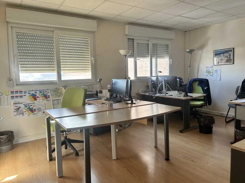 Office in Chassieu to rent - Interior Photo - Image 3 of 7