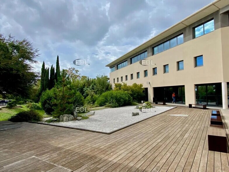 Office in Marseille for sale - Building Photo - Image 2 of 7