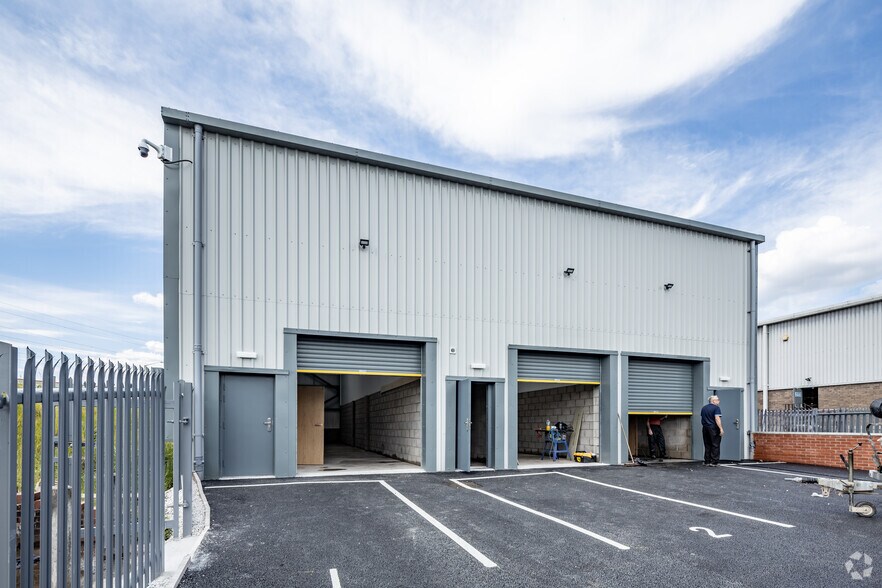 Stone Hill Rd, Bolton to rent - Building Photo - Image 2 of 2