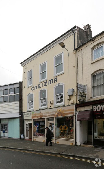 1-1a Willow St, Oswestry to rent - Primary Photo - Image 1 of 1