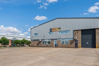 B4 Tower Close, Huntingdon for rent Building Photo- Image 1 of 1