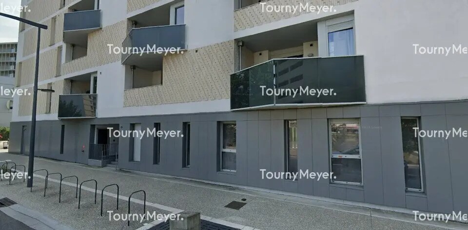 Office / Retail in Toulouse to rent Building Photo- Image 1 of 6
