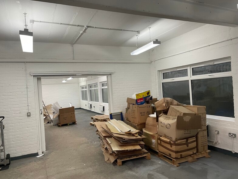 Whilems Works Forest Rd, Ilford to rent - Building Photo - Image 3 of 3