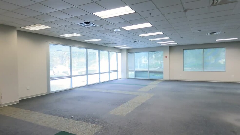 636 Grand Regency Blvd, Brandon, FL for sale - Commercial Listing Video - Image 1 of 1