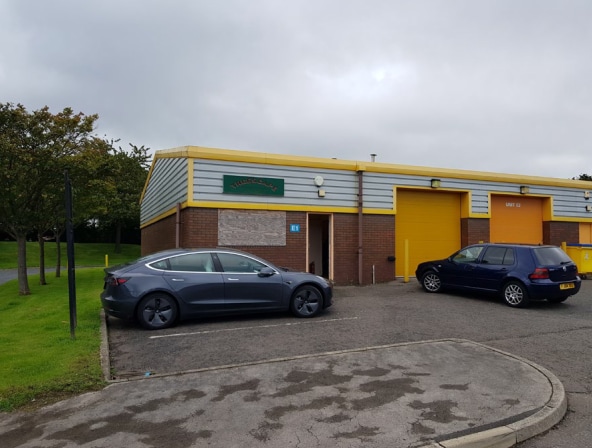 Units E3-E4 Enterprise Way, Bradford to rent - Building Photo - Image 2 of 2