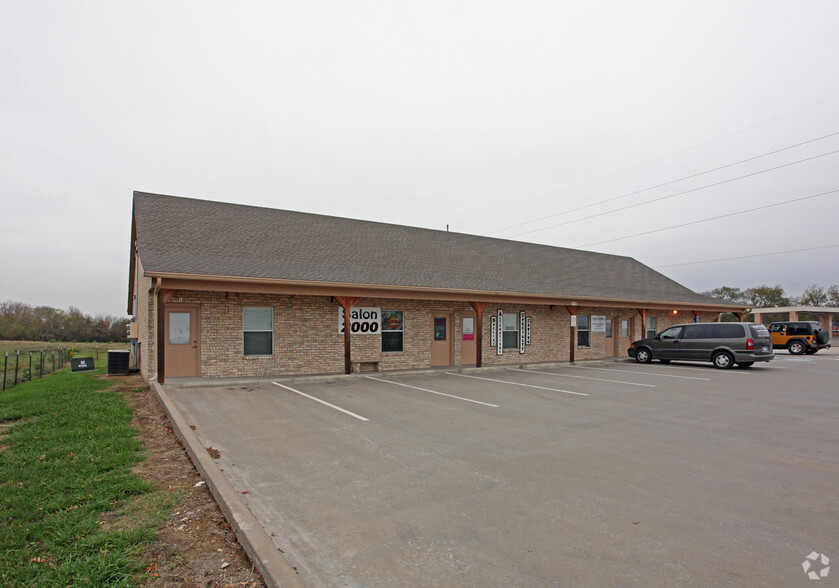 9115 Wesley St, Greenville, TX for rent - Building Photo - Image 3 of 4