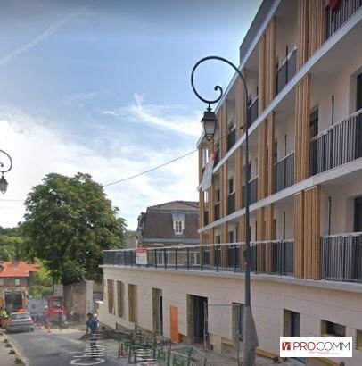 Office in Issy-les-Moulineaux to rent - Building Photo - Image 3 of 9