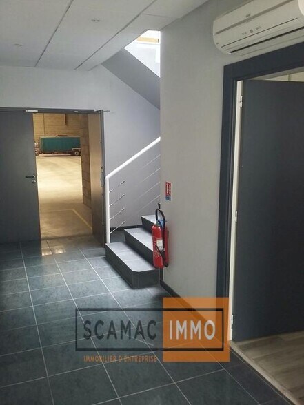Office in Créteil to rent - Interior Photo - Image 3 of 4