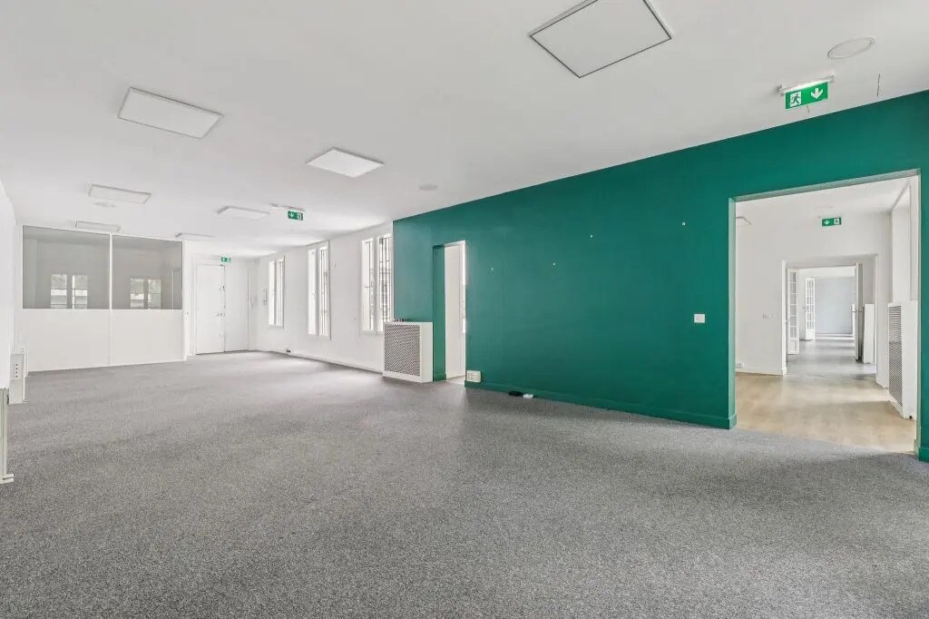 36 Rue Meslay, Paris for sale Building Photo- Image 1 of 13