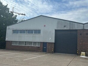 Kangley Bridge Rd, London to rent Building Photo- Image 1 of 3