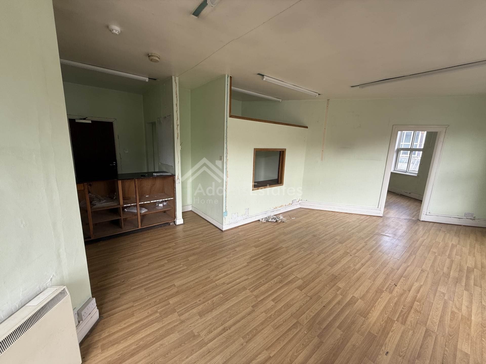Crackenedge Ln, Dewsbury to rent Interior Photo- Image 1 of 5