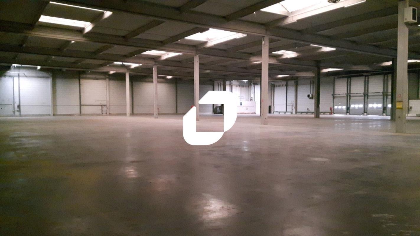 Industrial in Bussy-Saint-Georges to rent Building Photo- Image 1 of 8