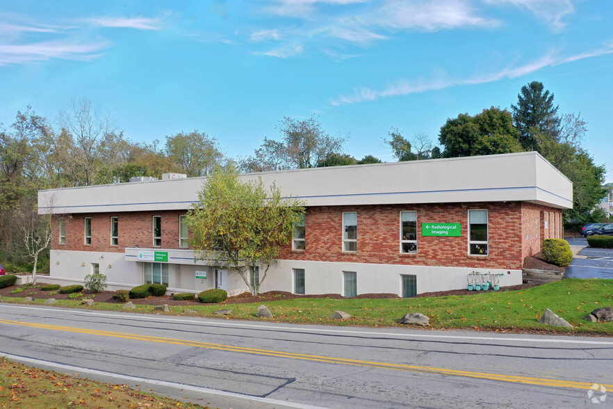 2801 Freeport Rd, Natrona Heights, PA for rent - Building Photo - Image 1 of 8