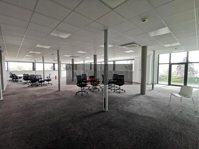 Location Bureaux 160 m² à 1 294 m²