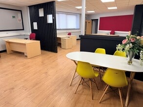 North Trade Rd, Battle to rent Interior Photo- Image 2 of 6