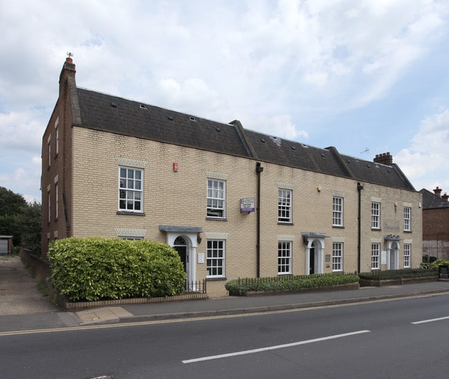 More details for 24 High St, Addlestone - Office for Sale