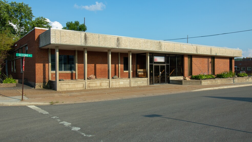 214 2nd St, Brokaw, WI for sale - Building Photo - Image 1 of 41