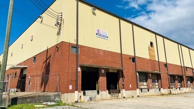 1335 Rockdale Industrial Blvd NW, Conyers, GA for rent Building Photo- Image 2 of 5