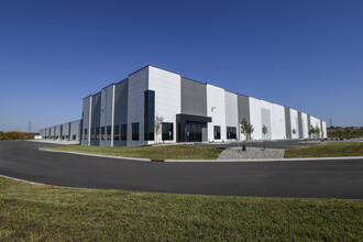 Encore Logistics Park portfolio of 5 properties for sale on LoopNet.co.uk Primary Photo- Image 1 of 2