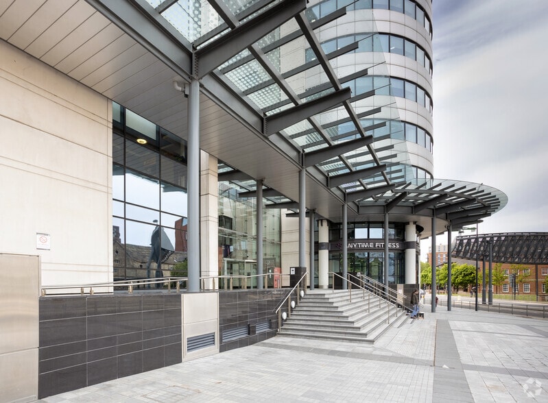 Water Ln, Leeds to rent - Building Photo - Image 2 of 5