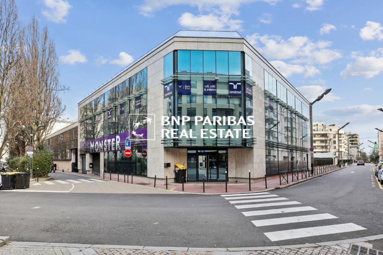 Office in Levallois-Perret to rent Building Photo- Image 1 of 15