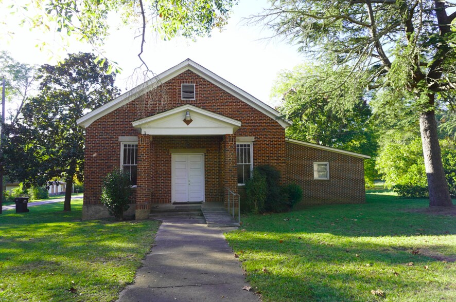 2111 Main st, Comer, GA for sale - Building Photo - Image 1 of 1