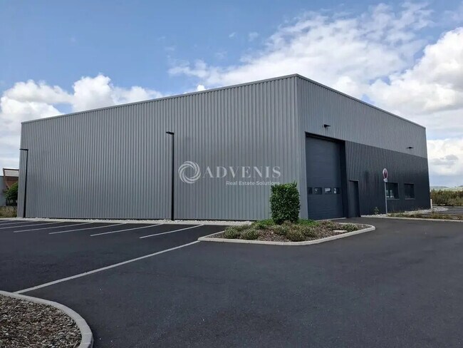 Location Local d'activités 480 m² à 980 m²