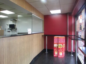 26 Sundon Park Para, Luton to rent Building Photo- Image 1 of 18