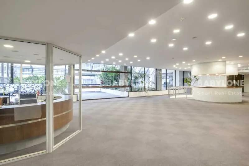 Office in Paris for sale Lobby- Image 1 of 11