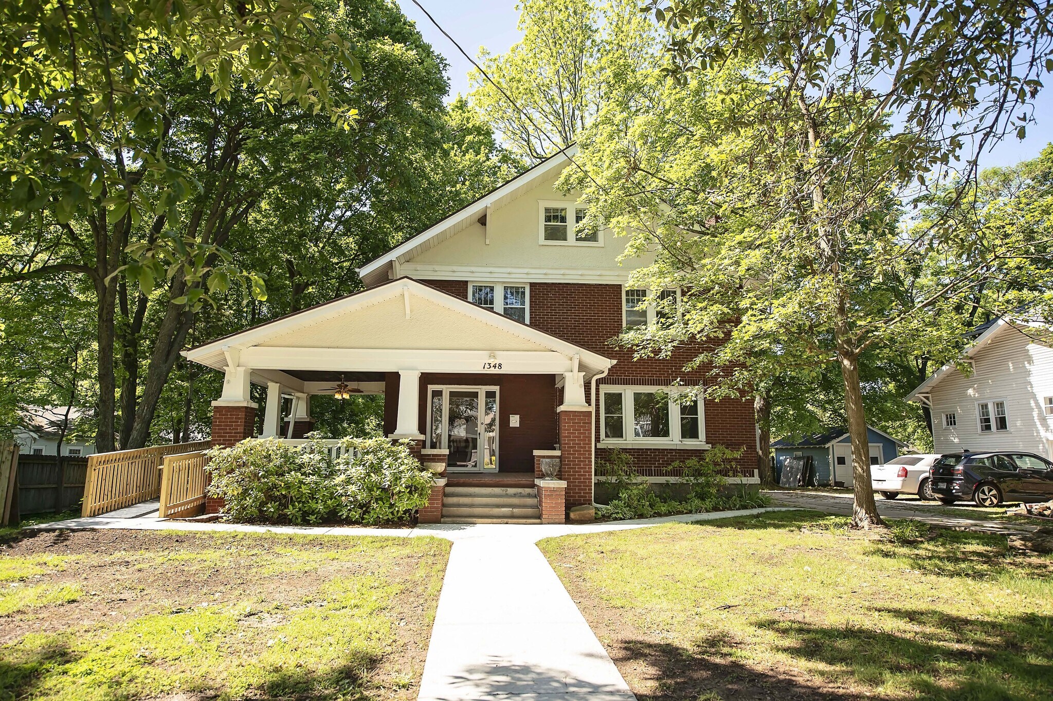 1348 E Cherry St, Springfield, MO to rent Primary Photo- Image 1 of 31