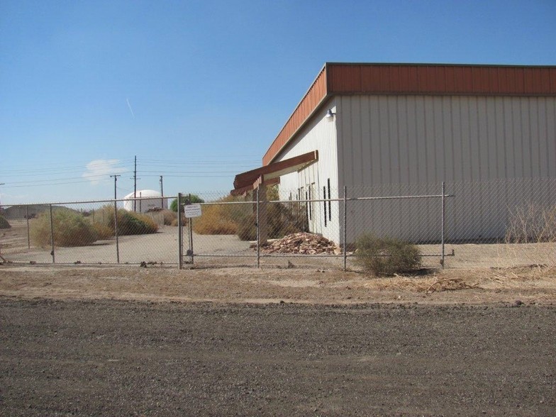 2350 Weakley St, El Centro, CA for rent - Building Photo - Image 2 of 3