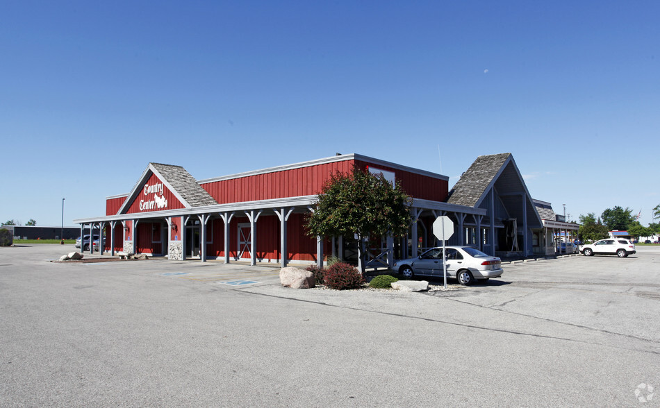 1303-1411 E Market St, Nappanee, IN for sale - Primary Photo - Image 1 of 1