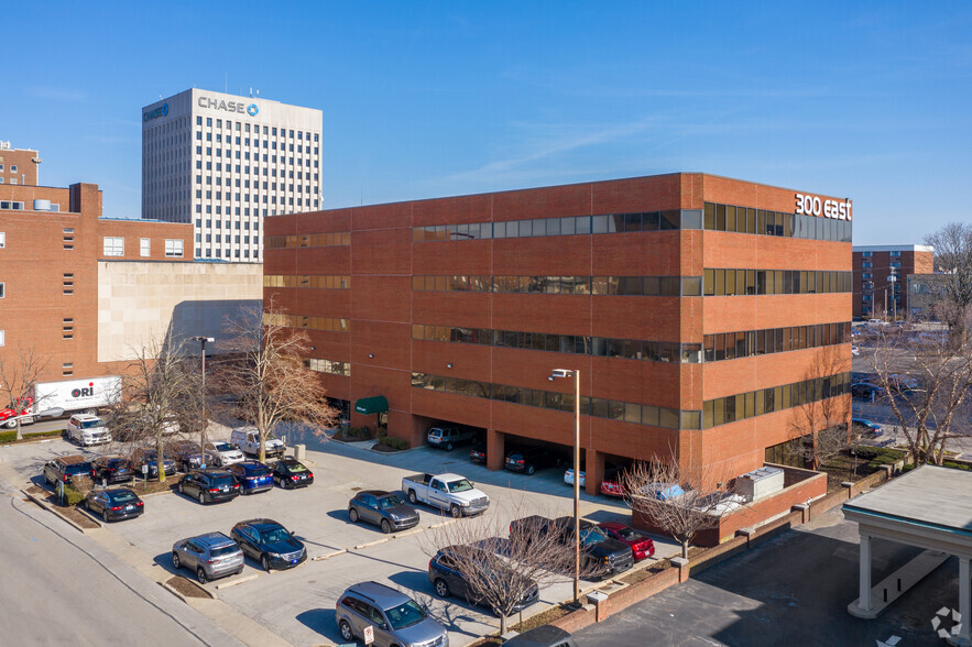 300 E Main St, Lexington, KY for sale - Building Photo - Image 3 of 13