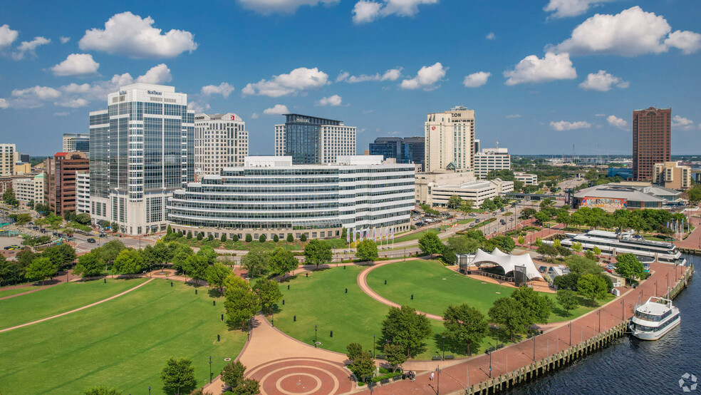 101 W Main St, Norfolk, VA for rent - Building Photo - Image 1 of 12