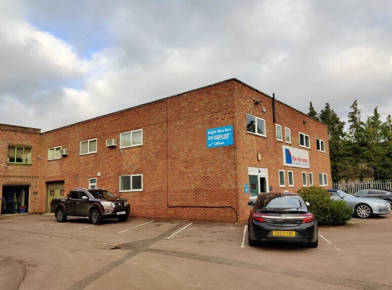 Oakfield Industrial Estate, Eynsham for sale - Primary Photo - Image 1 of 1