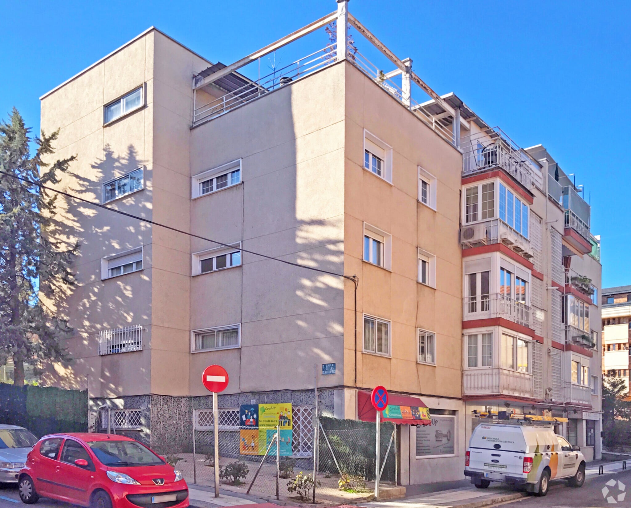 Calle Islas Filipinas, 3, Majadahonda, Madrid to rent Primary Photo- Image 1 of 3