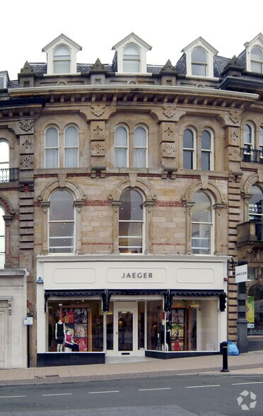 5 Cambridge Cres, Harrogate for sale - Primary Photo - Image 1 of 1