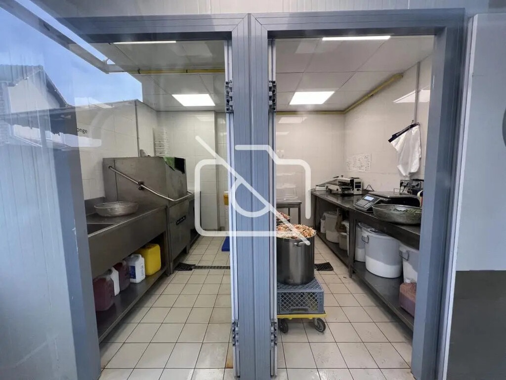 Vente Entrepôt 673 m² - Photo 1