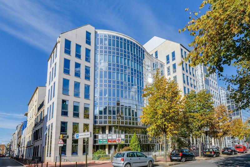 38 Rue Jacques Ibert, Levallois-Perret to rent - Building Photo - Image 1 of 17