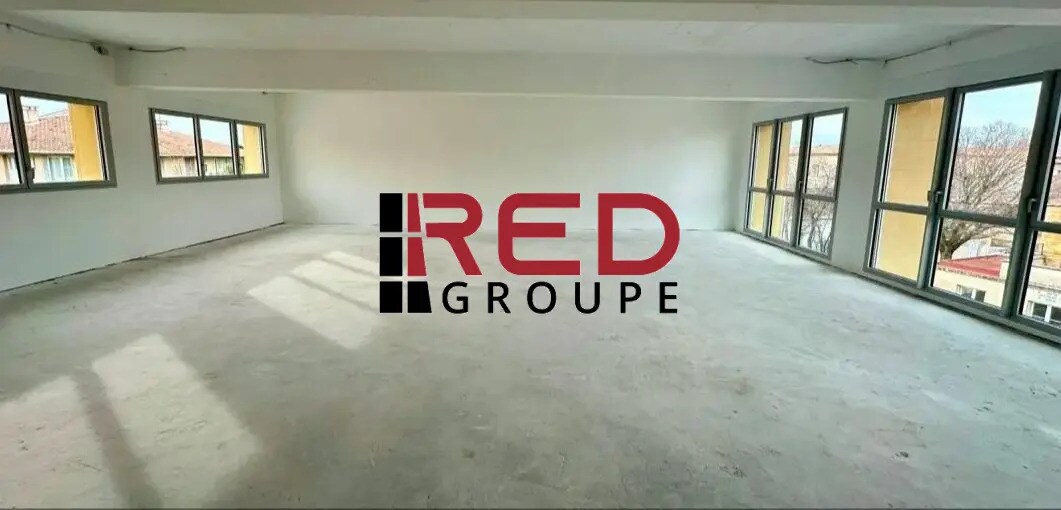 Rue Pasteur, Aix-en-Provence to rent Interior Photo- Image 1 of 4